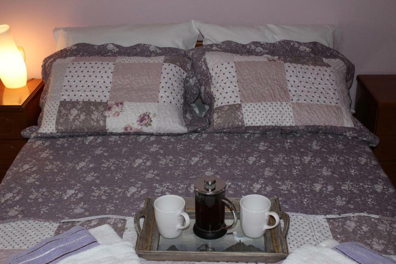 Souzana Rooms 1 Nea Plagia Exterior foto